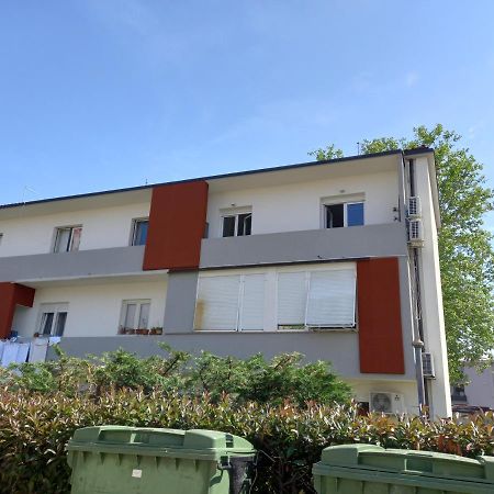 La Piazza Apartment Umag Bagian luar foto